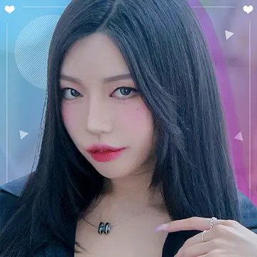 Five Hearts Under One Roof screenshot